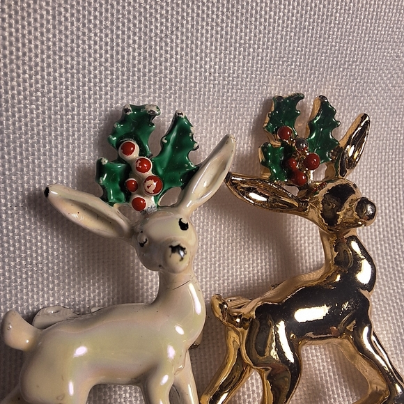 2 Gerrys Vintage Christmas Reindeer Pair Pin Brooch Iridescent Enamel & Goldtone - Picture 5 of 6